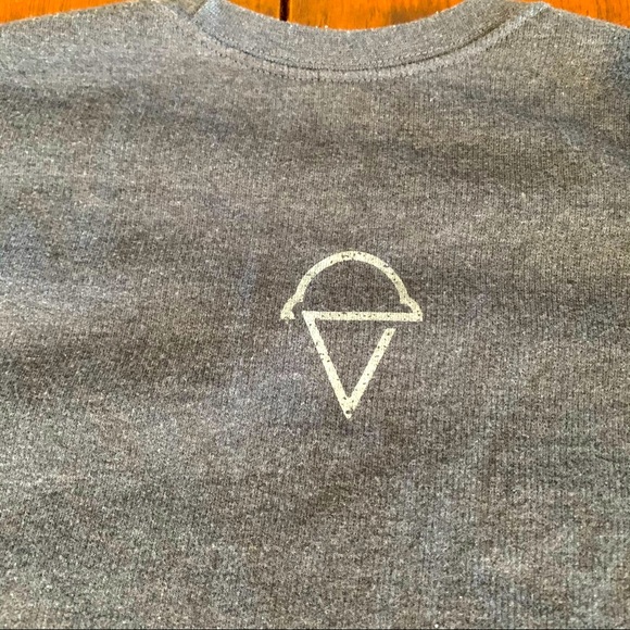 Official Cow’s Ice Cream sweatshirt, Distressed Logo, Charcoal Gray, size XS - Picture 4 of 5